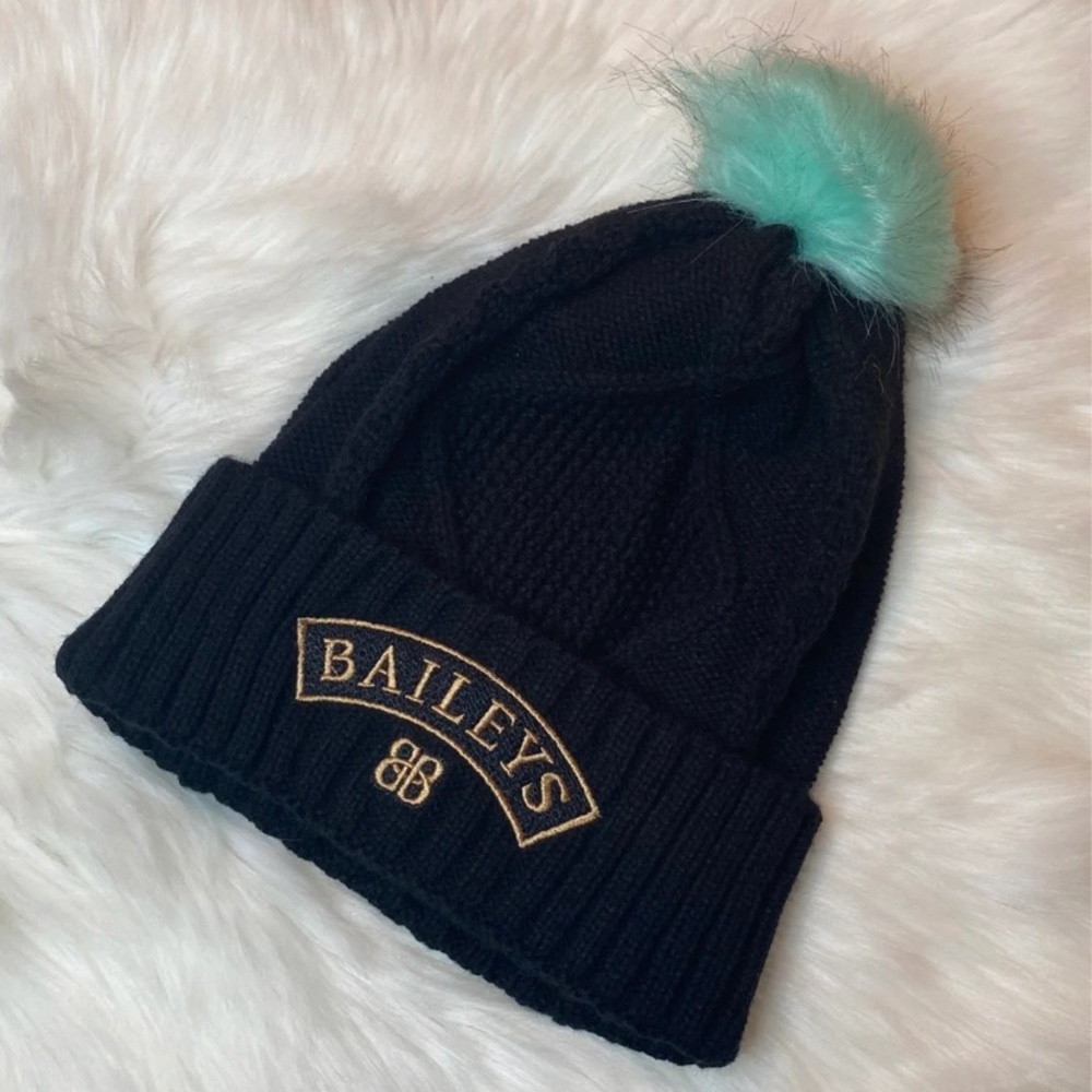 Baileys Black Detailed Knit & Mint Pom Pom Winter Hat